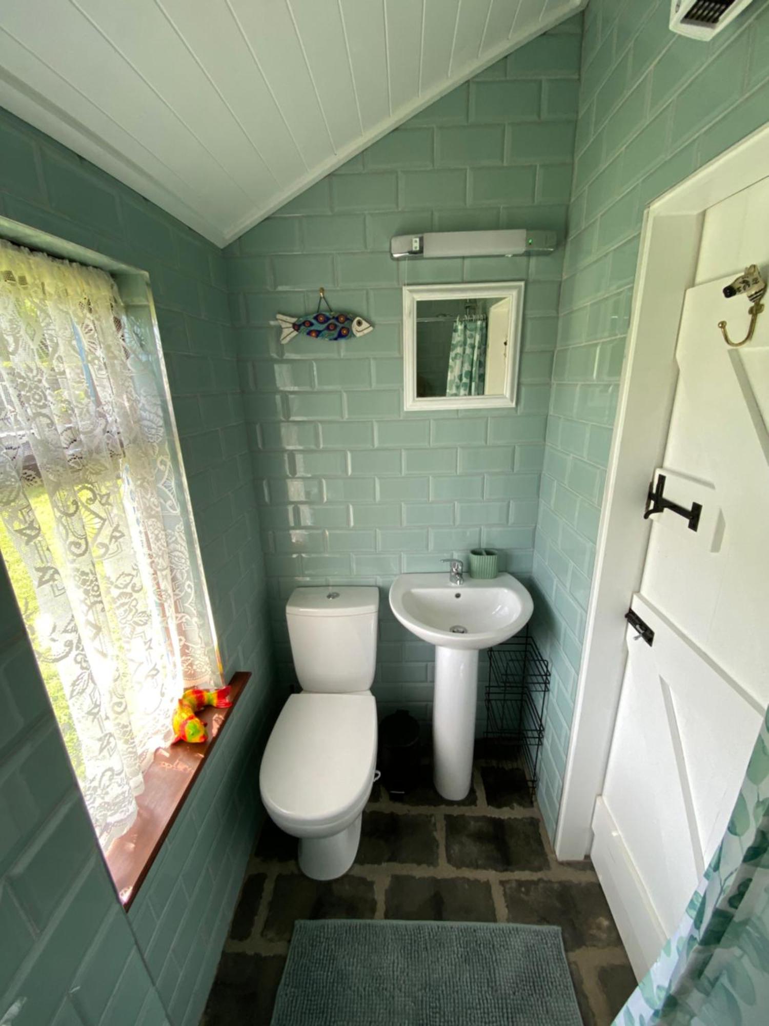 Unique Old Stone Cottage Killarney Ngoại thất bức ảnh