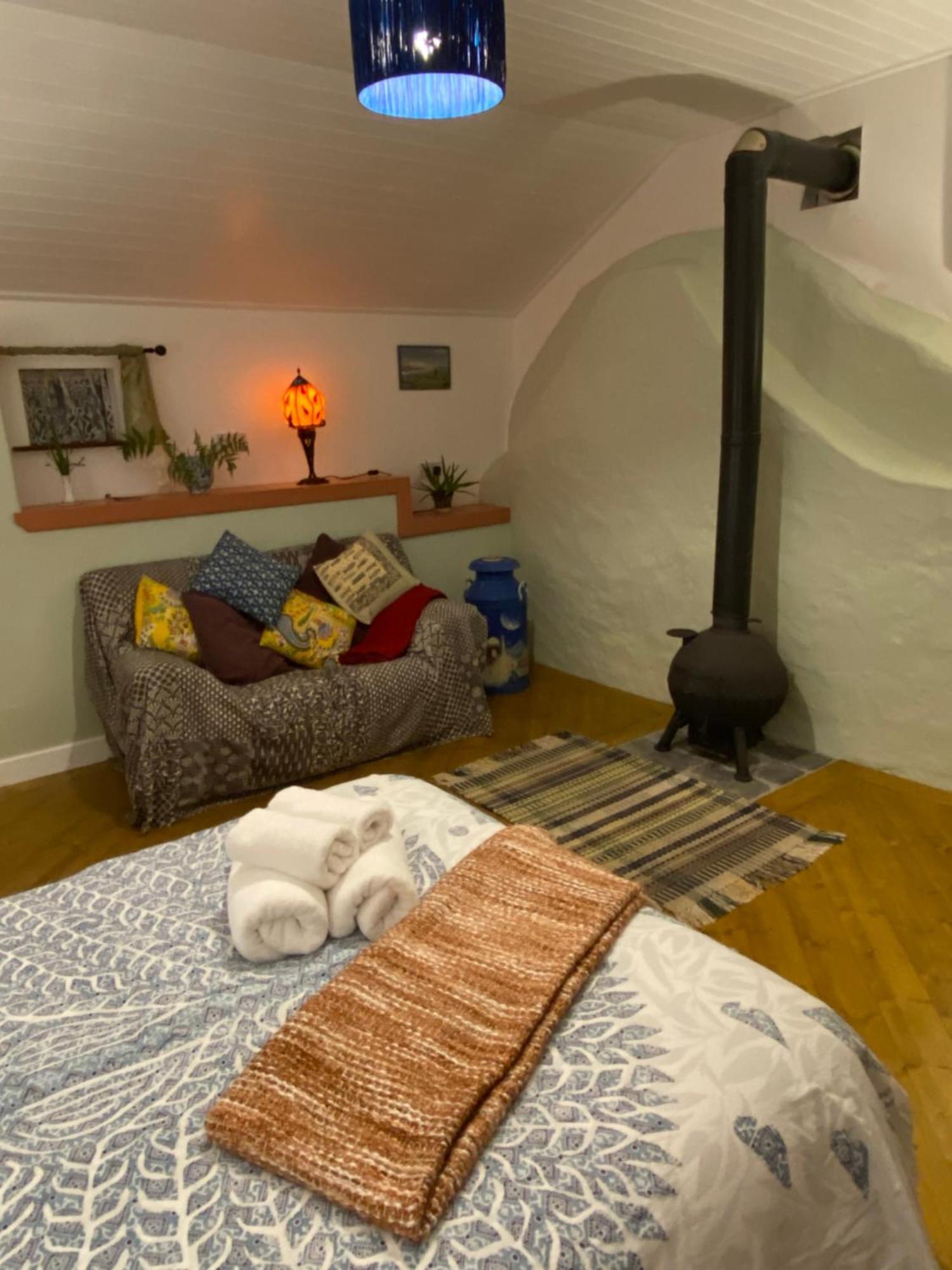 Unique Old Stone Cottage Killarney Ngoại thất bức ảnh